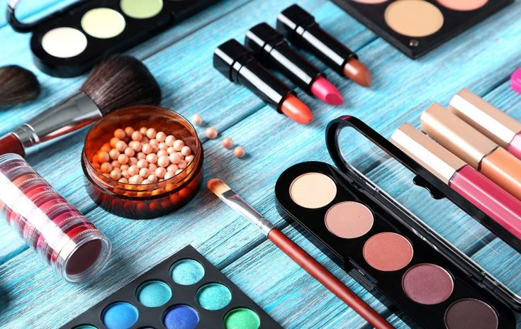 Use cosmetic products can cause calcium deposits on face